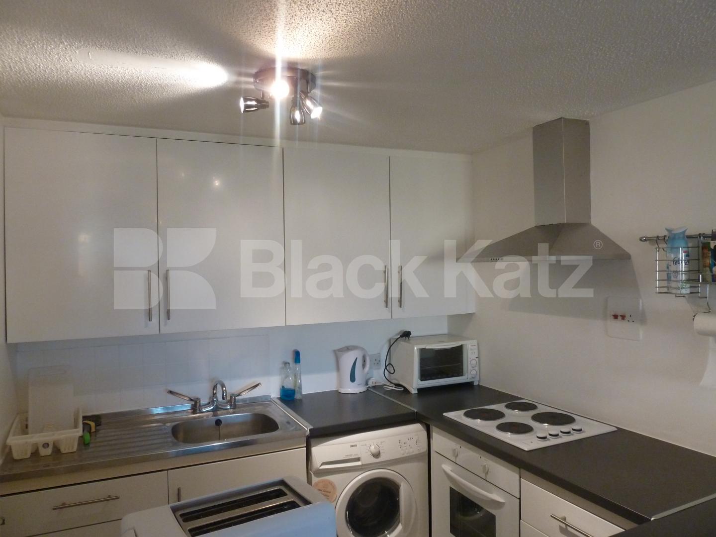 			Perfect for students sharing. Available July 2013 , 1 Bedroom, 1 bath, 1 reception Apartment			 Vesage Court Leather Lane, CHANCERY LANE